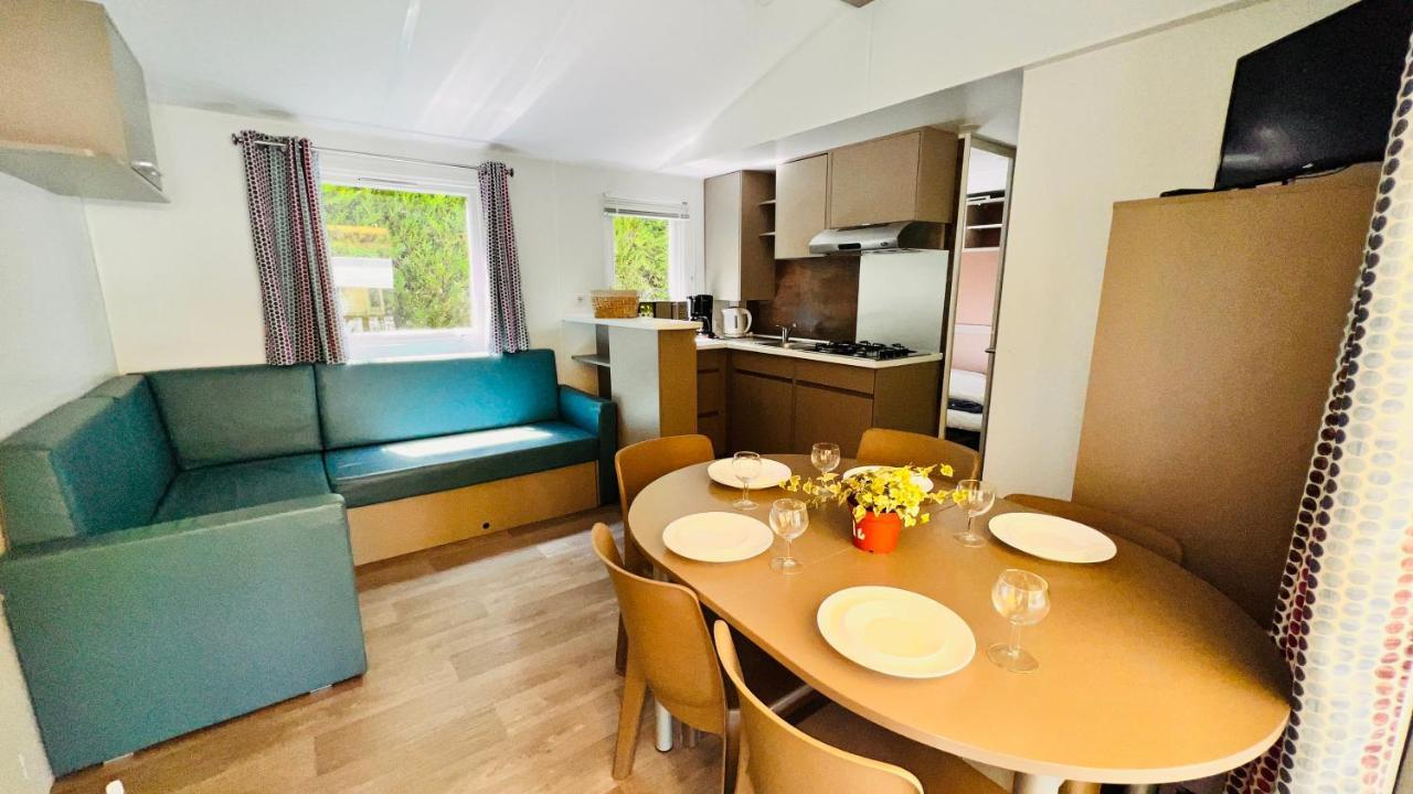 Camping Country Park Touquin - Site Officiel - Next To Disneyland Paris Exterior photo